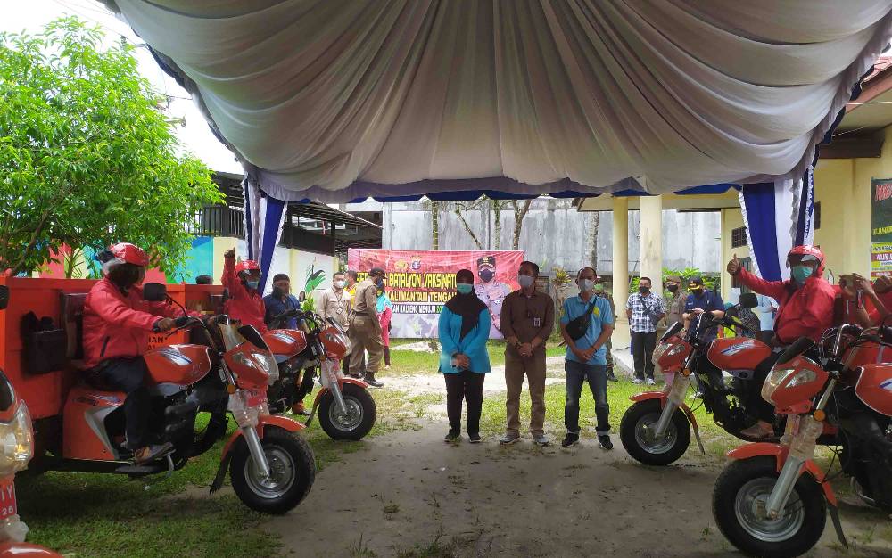Petugas Angkut Sampah di Kelurahan Langkai Dapat Bantuan Kendaraan