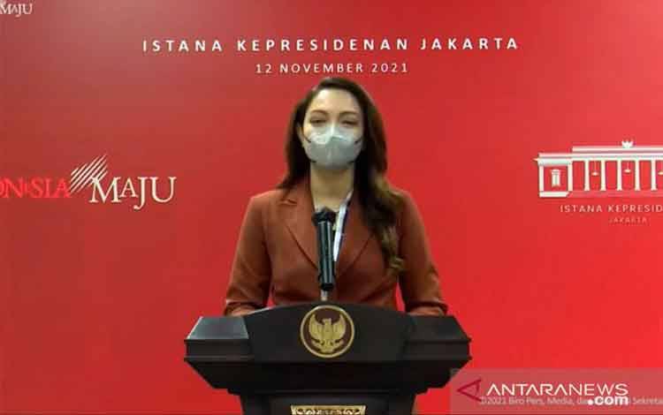 Tangkapan layar Juru Bicara Pemerintah untuk COVID-19 dan Duta Adaptasi Kebiasaan Baru Reisa Broto Asmoro dalam Keterangan Pers Juru Bicara Pemerintah Untuk Penanganan COVID-19 yang diikuti secara daring di Jakarta, Jumat (12/11/2021). (ANTARA/Hreeloita Dharma Shanti)