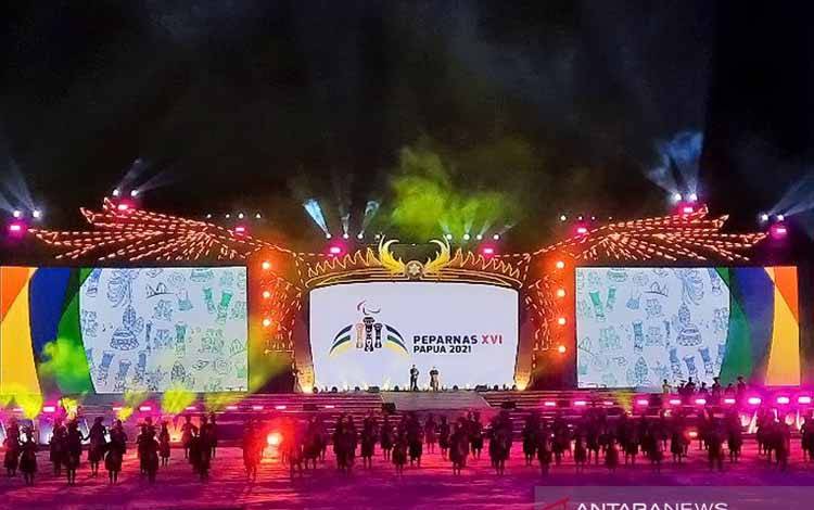 Tarian Tradisional dari 8 Provinsi Meriahkan Penutupan Peparnas Papua