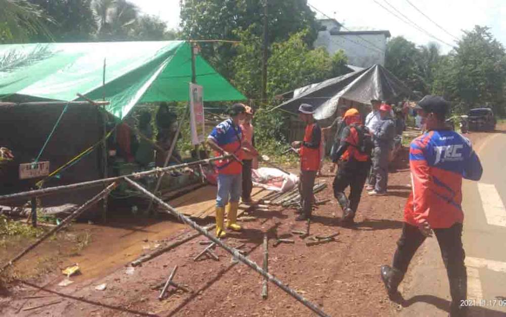 Pemkab Kotim Buka Posko dan Dapur Umum untuk Korban Banjir di Cempaga
