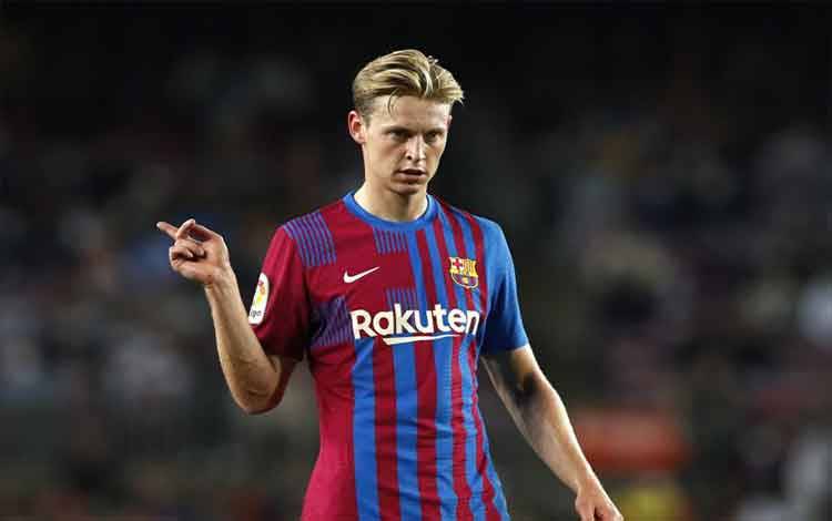 Barcelona Pertimbangkan Jual Frankie de Jong