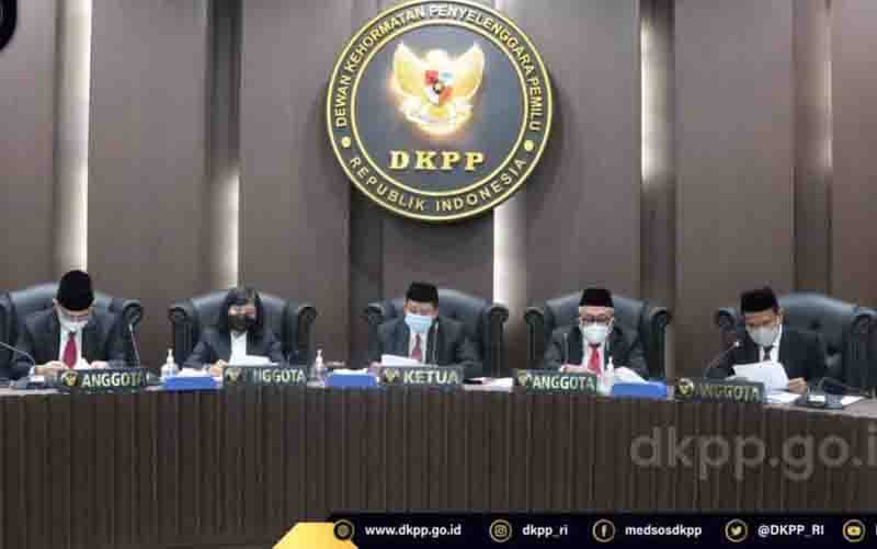 DKPP Berhentikan Anggota Bawaslu Intan Jaya karena Masih Berstatus PNS