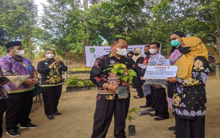SDN Mendawai 2 Sukamara Juara Pertama Lomba Sekolah Berbudaya Lingkungan Hidup