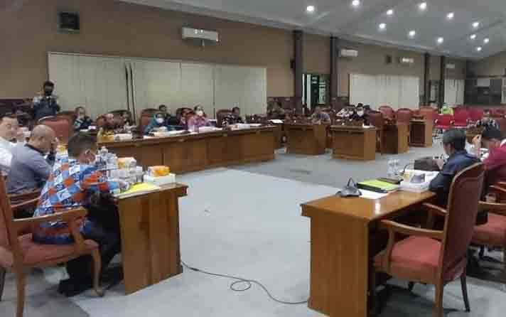 Komisi I DPRD Kotim saat rapat pembahasan anggaran APBD 2022