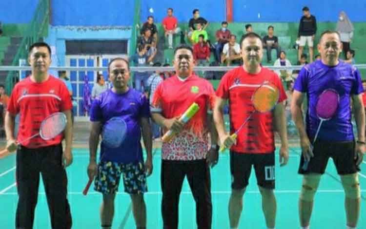 Satpolairud Polres Kapuas Gelar Turnamen Bulu Tangkis