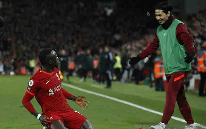 Liverpool Hentikan Rentetan Nirkalah Arsenal
