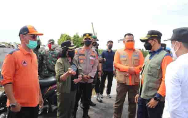 Bupati Pulang Pisau Salurkan Bantuan untuk Korban Banjir
