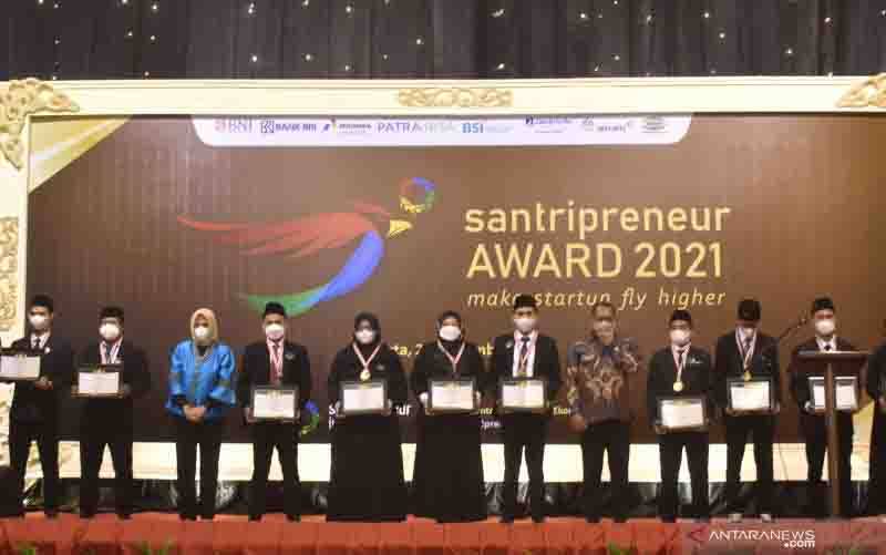 Wapres: "Santripreneur Award 2021" Momentum membangun ekonomi negeri