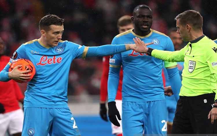Moyes Kecewa West Ham Sambangi Markas Rapid Wien Tanpa Penonton