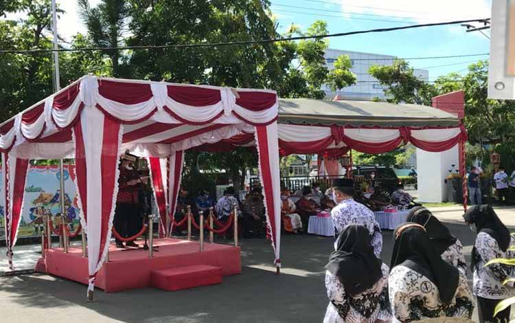 Pembukaan Porseni di Kapuas Jadi Rangkaian Dalam Peringatan HUT ke 76 PGRI dan Hari Guru Nasional