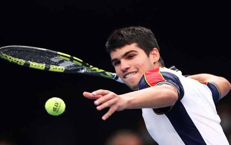 Petenis Spanyol Alcaraz Keluar dari Final Piala Davis karena COVID-19