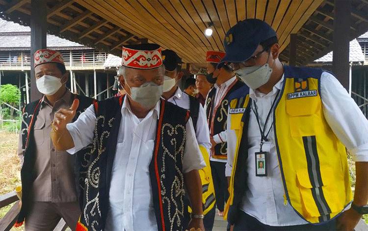 Menteri PUPR: Jalan Kapuas Hulu Menuju Kaltim Selesai 2024