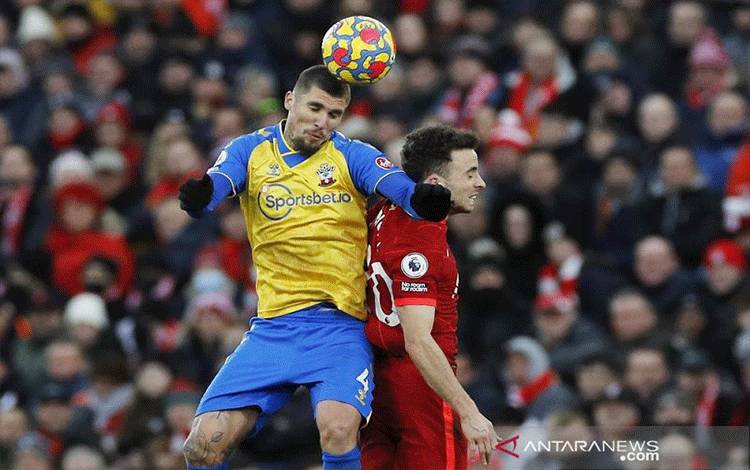 Hasenhuettl Akui Salah Strategi saat Southampton Digulung Liverpool