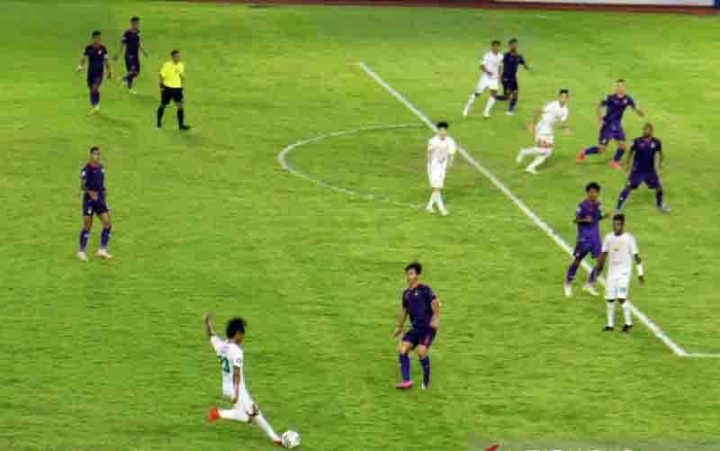 Laga Persik Kediri Vs Persebaya Berakhir dengan Skor Kacamata