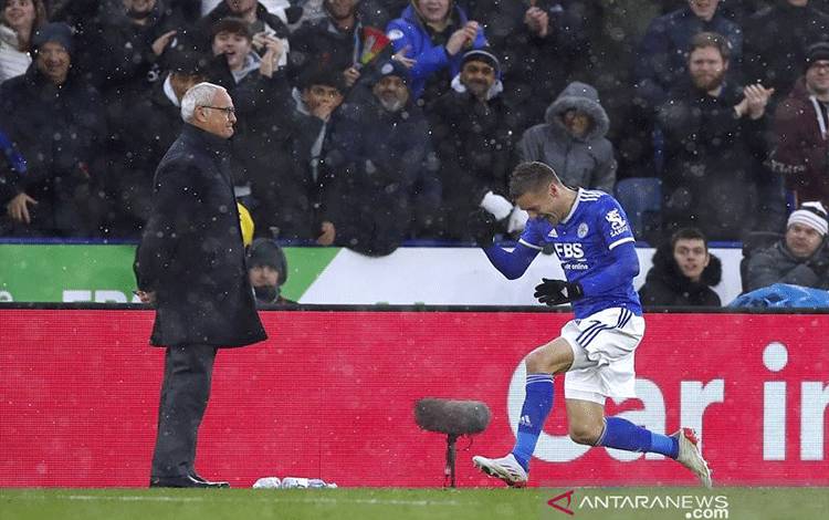 Vardy Pimpin Leicester atasi Watford, Everton Tersungkur di Brentford