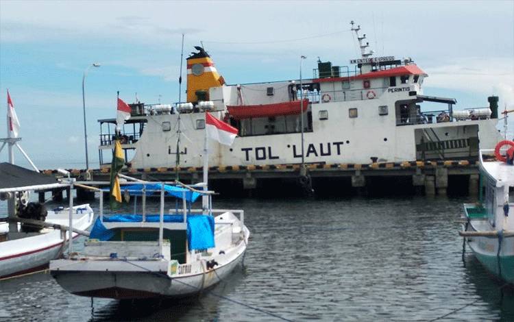 Kapal Perintis KM Entebe Express Kandas di Perairan Mamuju Tengah