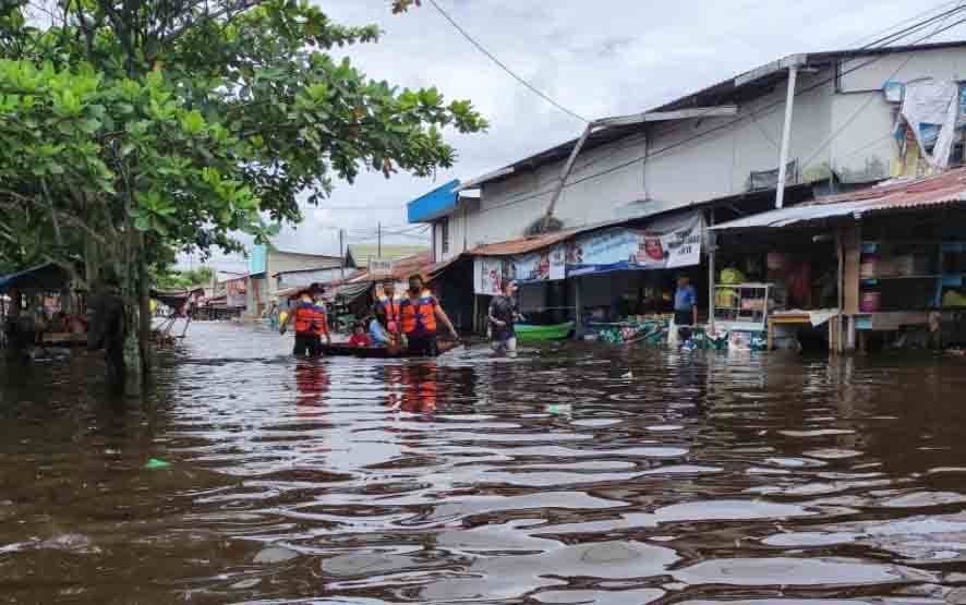Relokasi Masyarakat Terdampak Banjir Perlu Dikaji Secara Komprehensif
