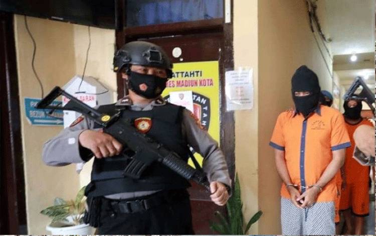 Polisi Tangkap Tersangka Penipuan Penerimaan CPNS Rp1,3 Miliar