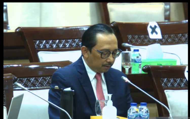 Kepala Departemen Kebijakan Makroprudensial BI Juda Agung dalam Fit and Proper Test Calon Deputi Gubernur BI bersama Komisi XI Dewan Perwakilan Rakyat di Jakarta, Selasa (30/11/2021)