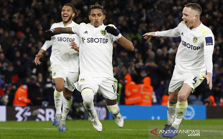 Penalti Larut Raphinha Menangkan Leeds atas Crystal Palace
