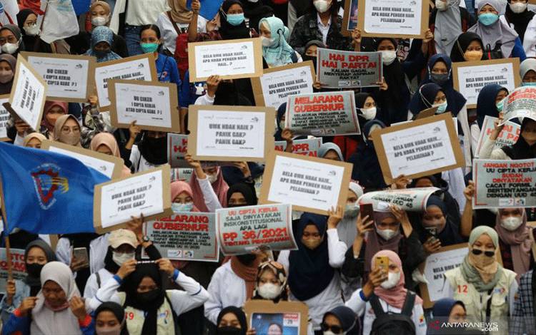 Permintaan Menteri Bahlil Kepada Buruh atas Penetapan UMP
