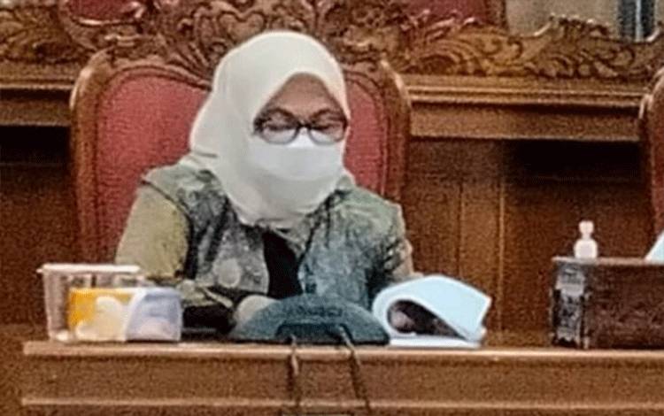 Ketua Komisi II DPRD Kotim, Hj Darmawati