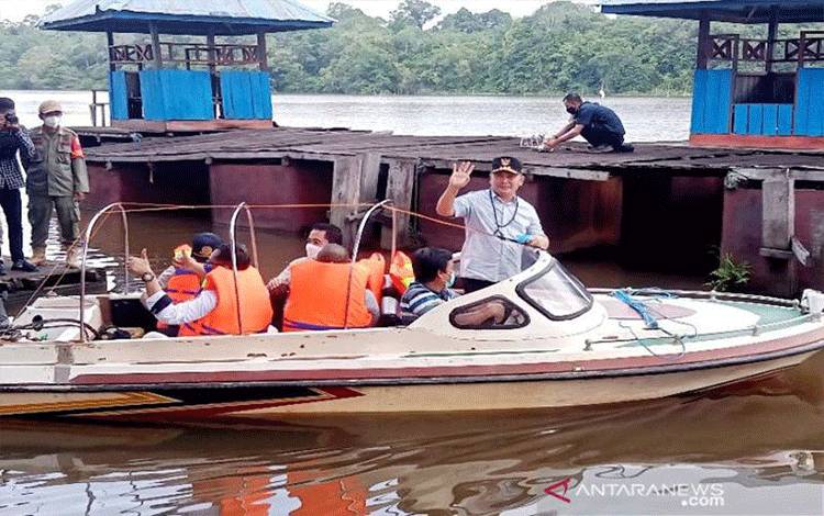 Gubernur Kalteng Pantau Potensi Pertanian dan Perikanan 2 Kabupaten