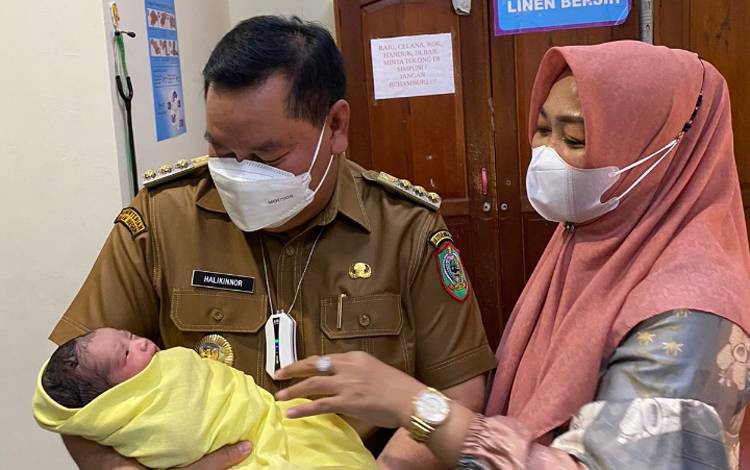Bupati Kotim Masih Rahasiakan Nama Sang Cucu
