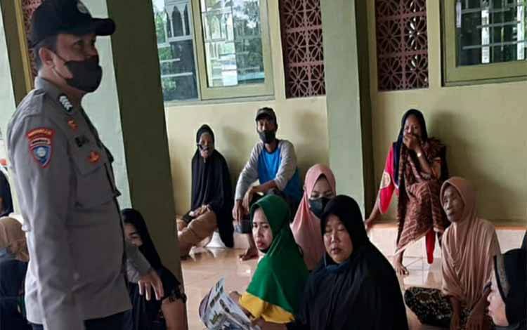 Polsek Kapuas Timur Sosialisasikan Gebyar Hadiah Vaksin dari Polres