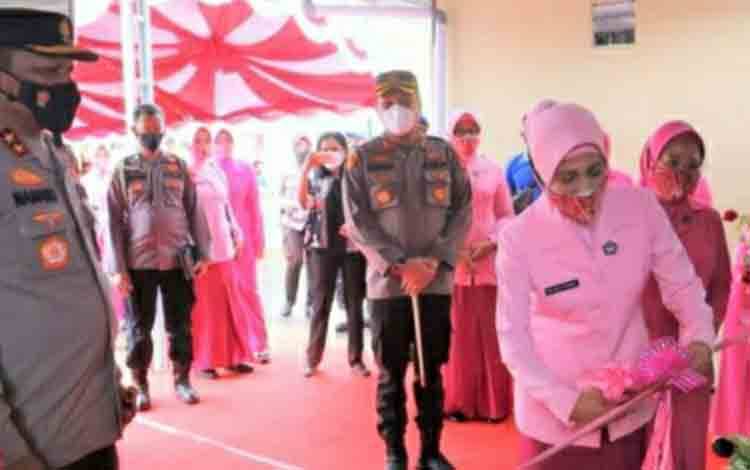 Klinik Polres Kapuas dan Kantor Bhayangkari Diresmikan