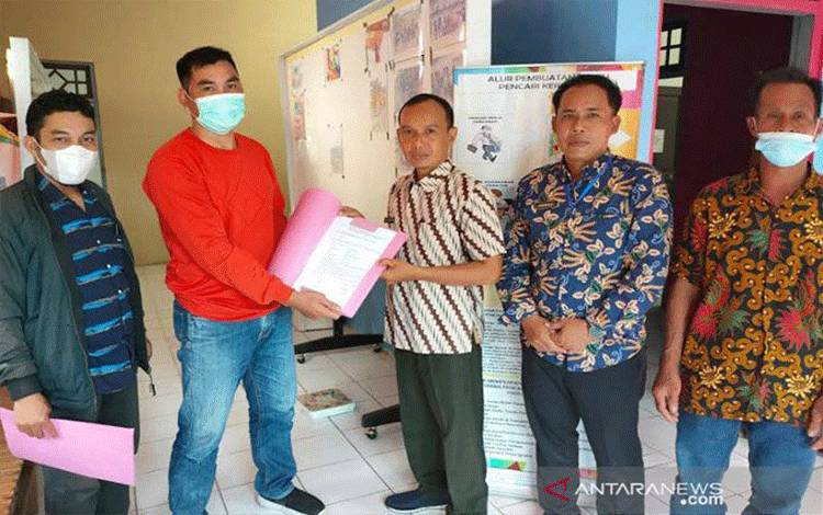 Merasa Dihina, Warga Murung Raya Laporkan 2 TKA Australia ke Disnakertrans