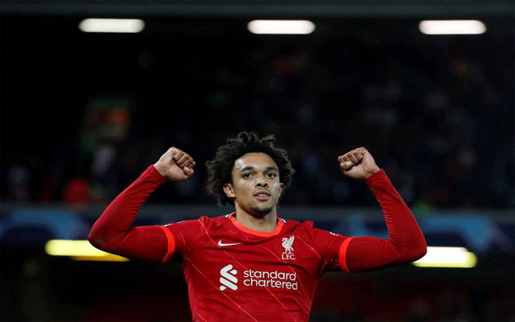 Alexander-Arnold Pemain Terbaik November, City Raih Dua Penghargaan