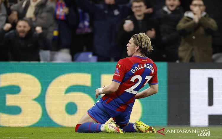 Crystal Palace Tekuk Everton 3-1