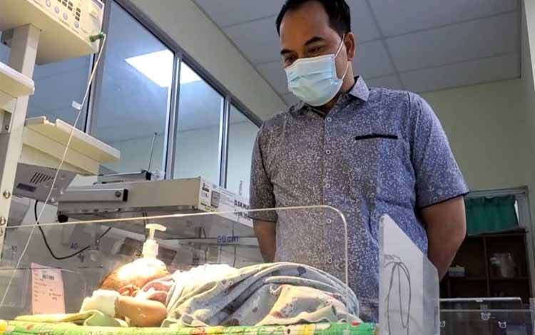 Umur Bayi yang Ditemukan di Semak-semak Diperkirakan Sudah 2 Hari