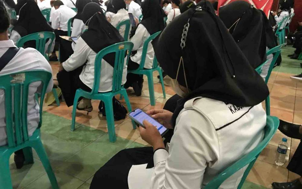 Uji Kompetensi Tenaga Kontrak di Kapuas Gunakan Smartphone