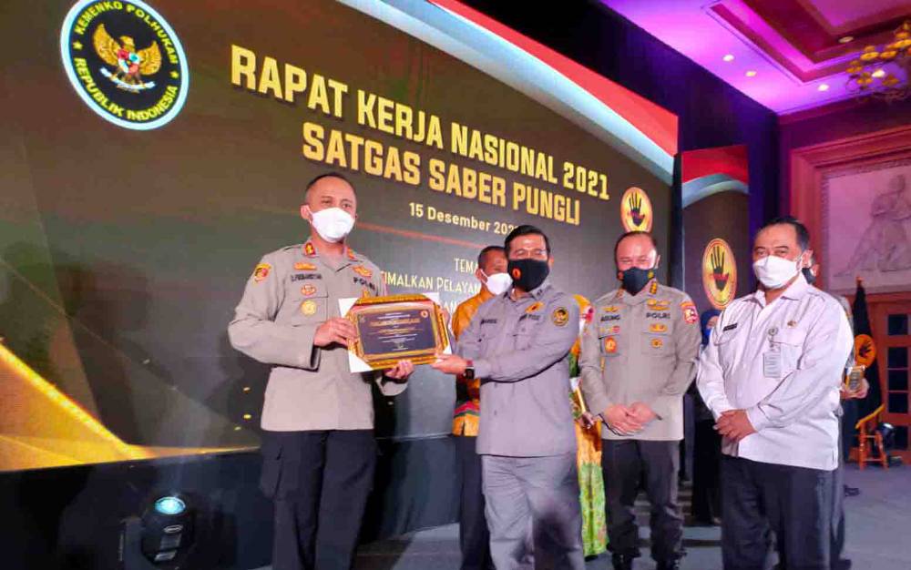 Kapolres Kobar Terima Penghargaan Motivator UPP Terbaik se - Indonesia