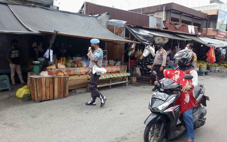 Petugas Ajak Warga Belum Vaksin Segera Ikuti Vaksinasi