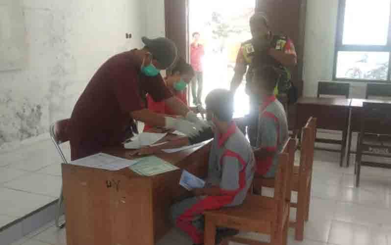 Danramil Perintahkan Babinsa Terus Dampingi Vaksinasi Pelajar