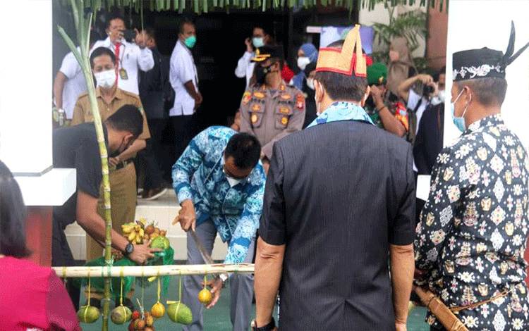 Ketua Pengadilan Tinggi Palangka Raya Lakukan Kunker ke Pengadilan Negeri Muara Teweh