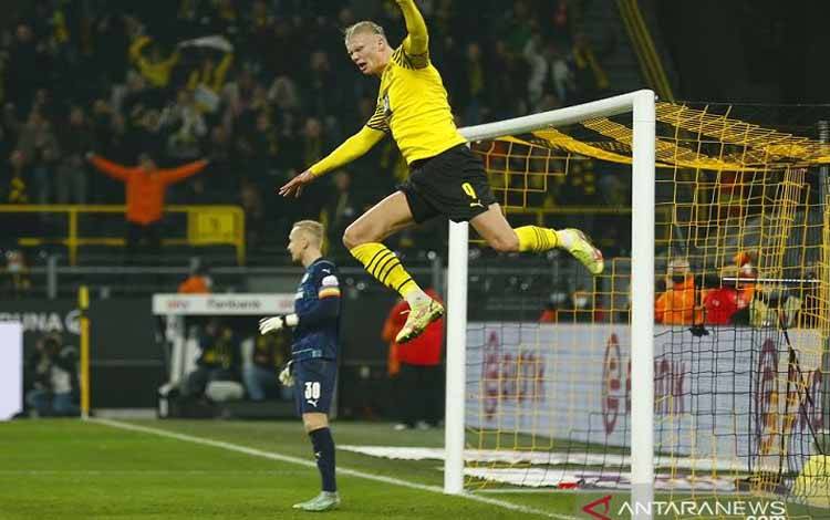Mino Raiola Bantah Rumor Kepindahan Erling Haaland ke Real Madrid