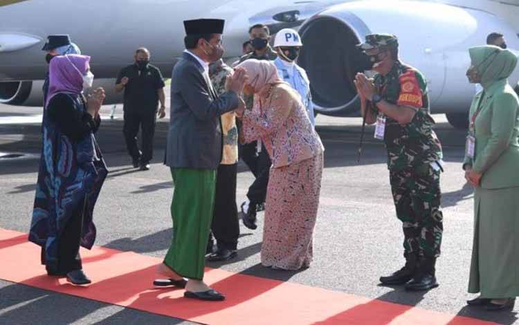 Presiden dan Ibu Negara Tiba di Lampung Hadiri Muktamar NU