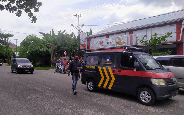 BREAKING NEWSS!!! Pulang Sekolah, Siswa SMAN 1 Sampit Diserang Sejumlah Pemuda Tak Dikenal