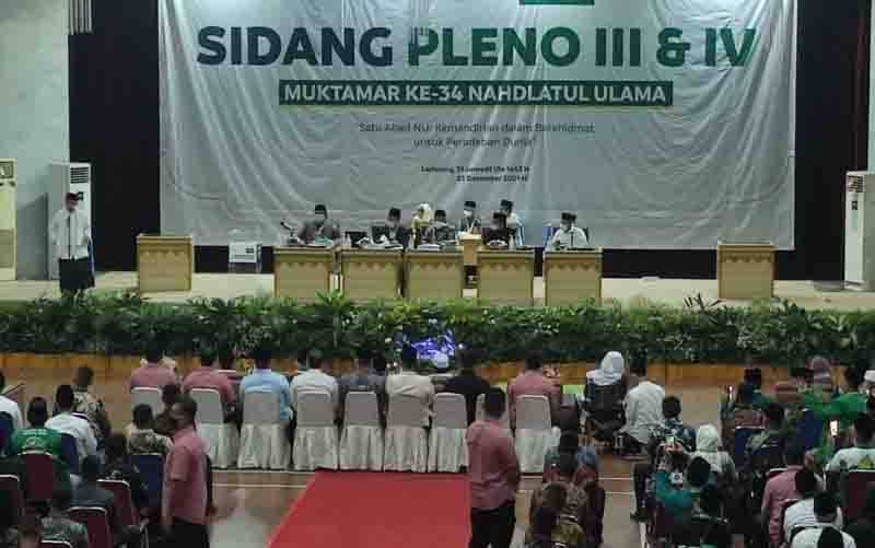 Suasana sidang pleno penetapan Rais Aam PBNU periode 2021-2026 pada Muktamar Ke-34 NU di Universitas Lampung, Jumat (24/12/2021) dini hari. (foto : ANTARA/HO-Panitia Muktamar NU)