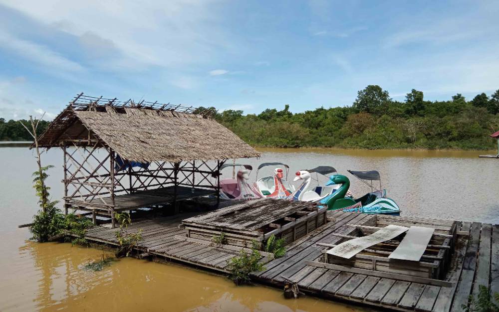 Pengelola Wisata Danau Desa Bamba Harapkan Kembali Ramai Pengunjung