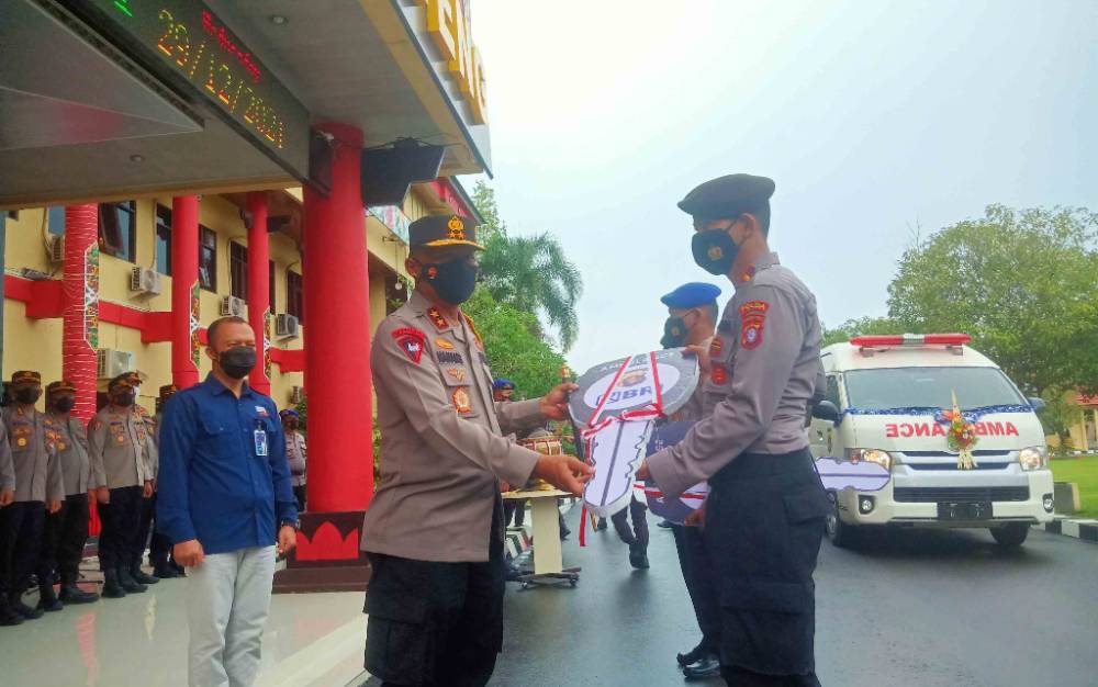 Kapolda Kalteng Terima Bantuan 3 Ambulans dari Bank BRI