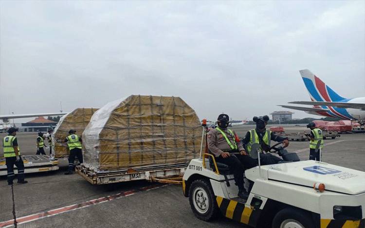 Kedatangan vaksin COVID-19 program kerja sama bilateral di Indonesia