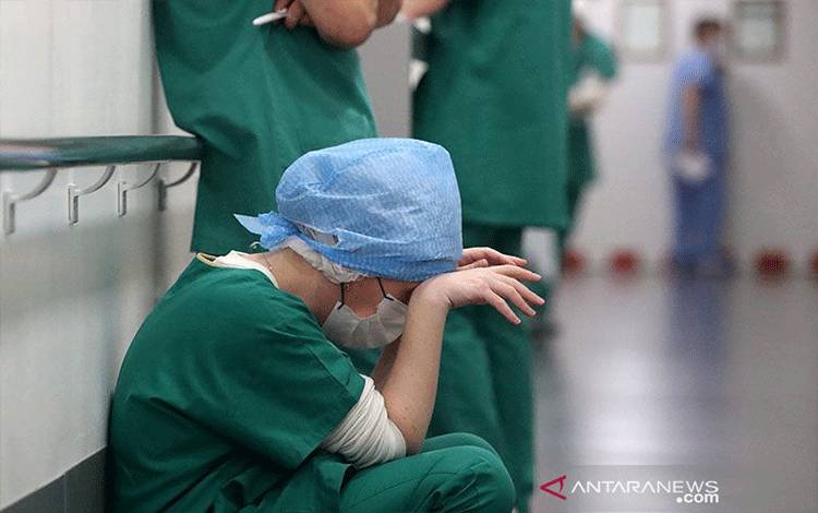 Prancis Pangkas Periode Isolasi Orang Terpapar COVID Jadi Tujuh Hari