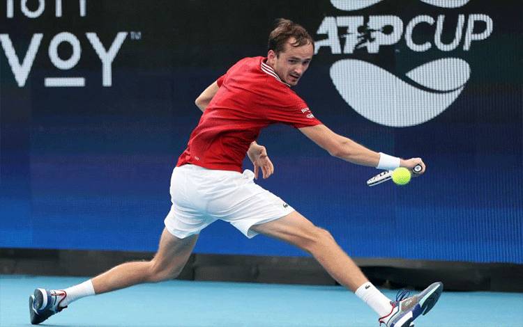 Medvedev Lalui Pertandingan Pertama sebagai Petenis Nomor 1 Dunia
