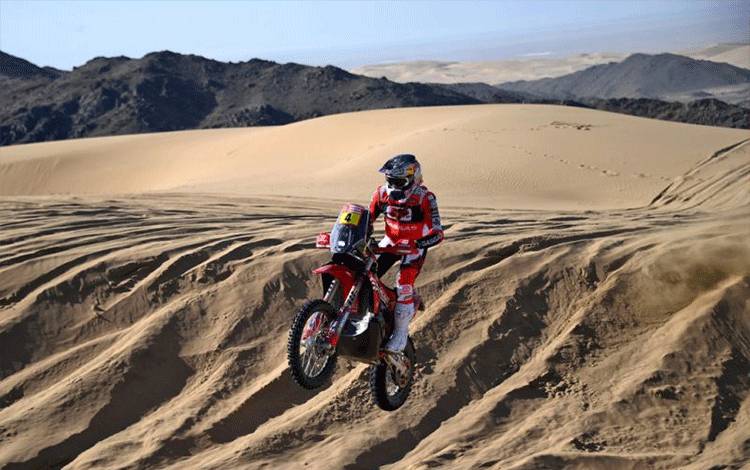 Sanders Perlebar Jarak dari Quintanilla Setelah Etape 1 Reli Dakar