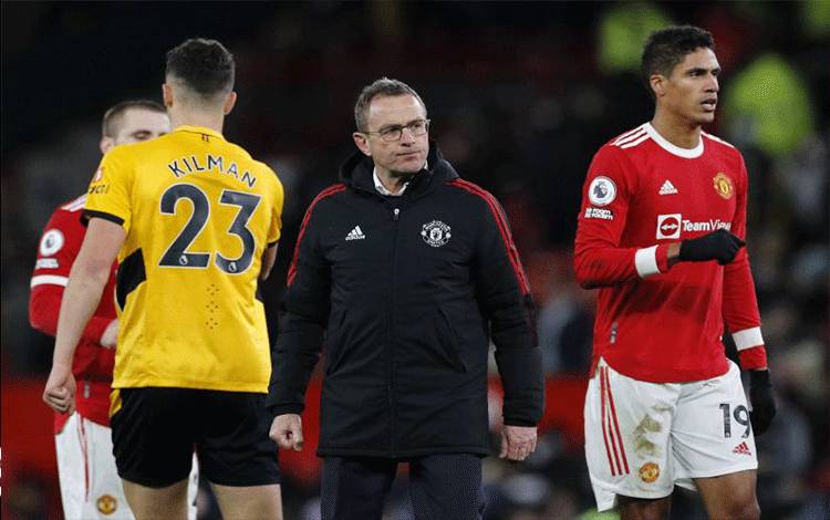 Shaw Pertanyakan Kekompakan MU, Rangnick Bela Putusan Tarik Greenwood